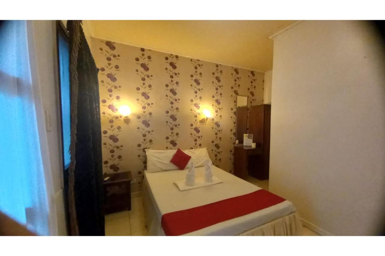 Oyo 934 Bea'S Garden Inn Tiniguiban Bagian luar foto